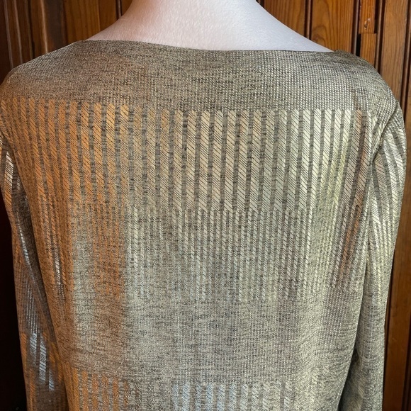 Metallic Gold Lined Formal Dress from Jessica Howard - Picture 4 of 9